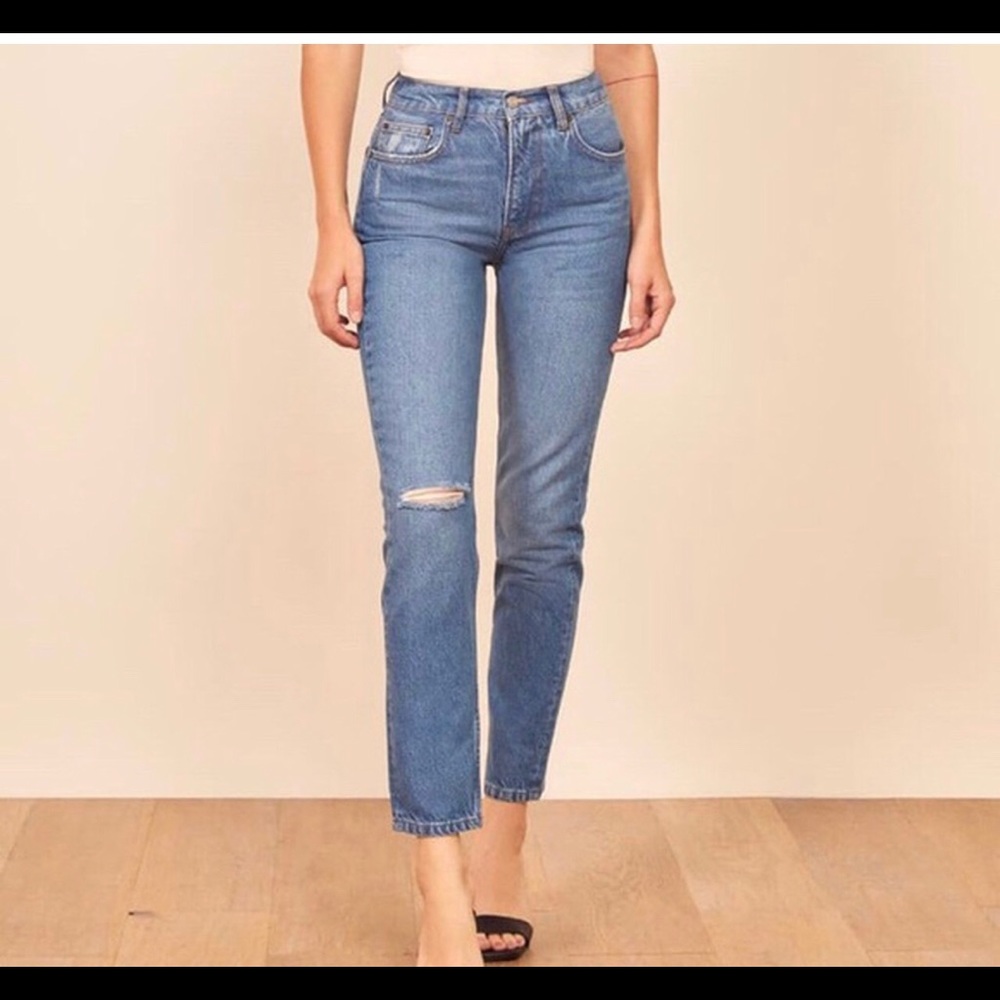 Julia High cigarettes jeans Sonoma destroyed.